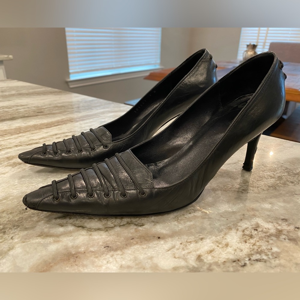 Vintage Black Leather Gucci Pointed Toe High Heels